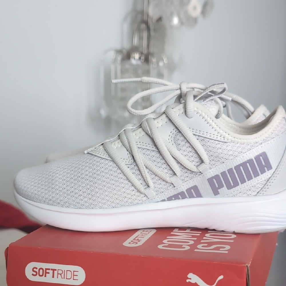 Puma Sneakers